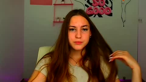 Snapshot of alice_dreamofu chatting on 23, 7, 2026 Alice online show from 23, 7, 2026