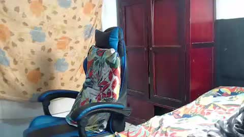 Snapshot of alice_julls chatting on 1, 7, 2026 alice online show from 1, 7, 2026