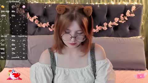 Snapshot of alice_langley chatting on 18, 11, 2025 Alice 3 online show from 18, 11, 2025