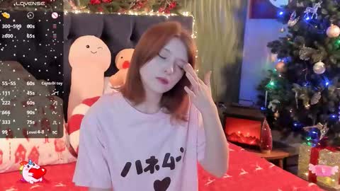 Snapshot of alice_langley chatting on 23, 12, 2025 Alice 3 online show from 23, 12, 2025