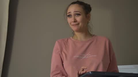 AliceMunro online show from 9, 10, 2025