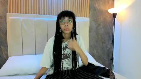 alice_rossi4 online show from 19, 5, 2026