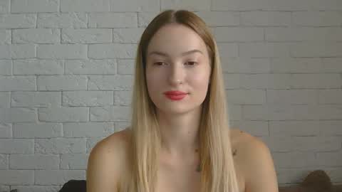 Snapshot of alice_sweet_01 chatting on 2, 10, 2025 Alice online show from 2, 10, 2025