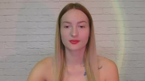 Snapshot of alice_sweet_01 chatting on 12, 10, 2025 Alice online show from 12, 10, 2025