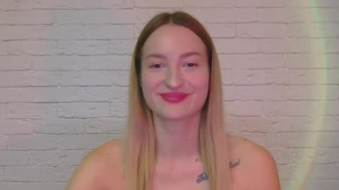 Snapshot of alice_sweet_01 chatting on 18, 10, 2025 Alice online show from 18, 10, 2025