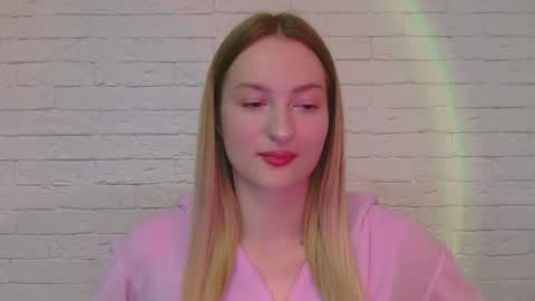 Snapshot of alice_sweet_01 chatting on 1, 11, 2025 Alice online show from 1, 11, 2025