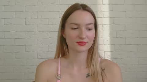 Snapshot of alice_sweet_01 chatting on 3, 11, 2025 Alice online show from 3, 11, 2025