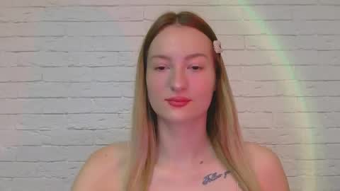 Snapshot of alice_sweet_01 chatting on 7, 11, 2025 Alice online show from 7, 11, 2025