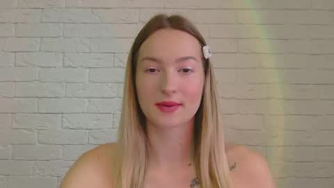 Snapshot of alice_sweet_01 chatting on 12, 11, 2025 Alice online show from 12, 11, 2025