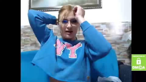 Snapshot of alice_trinity chatting on 10, 9, 2025 Alice online show from 10, 9, 2025