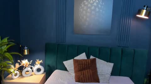 Alice and Asia online show from 9, 9, 2025