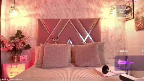 Snapshot of alicee1_ chatting on 7, 10, 2025 Aliice online show from 7, 10, 2025