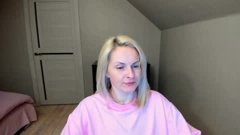 Snapshot of alicee__grace chatting on 11, 3, 2025 Alicee online show from 11, 3, 2025