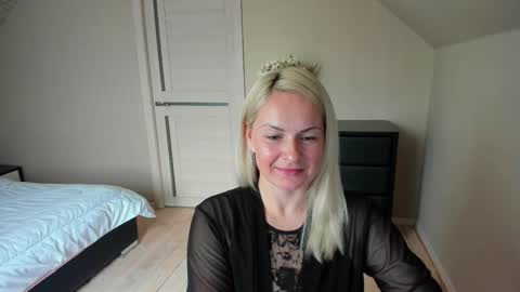 Snapshot of alicee__grace chatting on 21, 10, 2025 Alicee online show from 21, 10, 2025