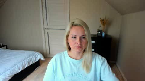 Snapshot of alicee__grace chatting on 30, 10, 2025 Alicee online show from 30, 10, 2025