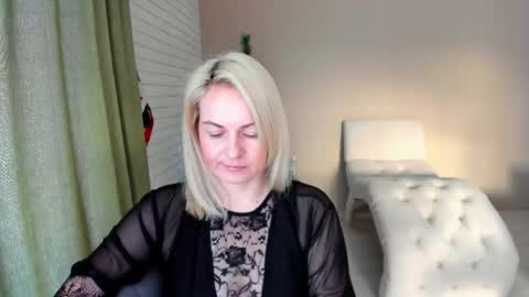 Snapshot of alicee__grace chatting on 14, 12, 2025 Alicee online show from 14, 12, 2025