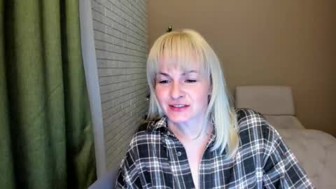 Snapshot of alicee__grace chatting on 5, 1, 2026 Alicee online show from 5, 1, 2026