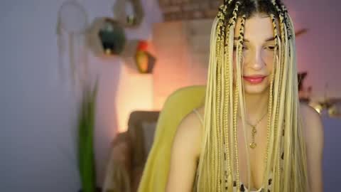 Alicee Kiss online show from 19, 12, 2024