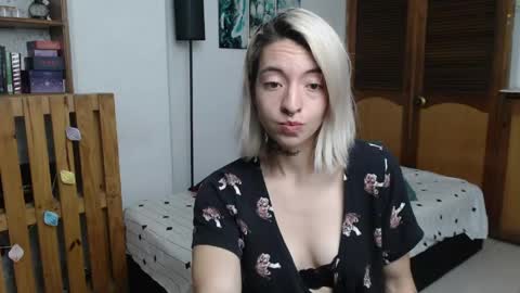 alicee_logan_ online show from 25, 5, 2026