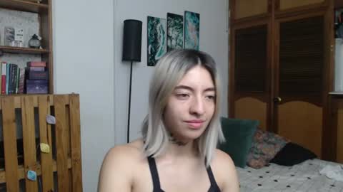 Snapshot of alicee_logan_ chatting on 17, 7, 2026 alicee_logan_ online show from 17, 7, 2026