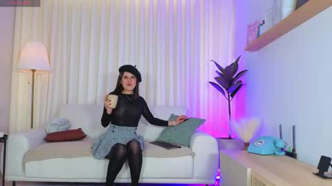 Snapshot of alicee_milf_ chatting on 26, 5, 2026 Aleja online show from 26, 5, 2026