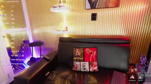 Snapshot of aliceglamour chatting on 29, 5, 2026 Allice online show from 29, 5, 2026