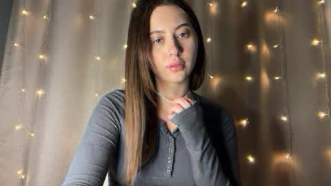 Snapshot of aliceinlustland chatting on 28, 5, 2026 aliceinlustland online show from 28, 5, 2026