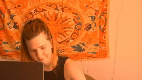 Snapshot of aliceinredsquare_ chatting on 11, 6, 2026 Alice online show from 11, 6, 2026