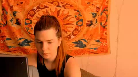Snapshot of aliceinredsquare_ chatting on 12, 6, 2026 Alice online show from 12, 6, 2026