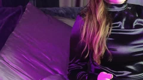 Snapshot of alicejameson chatting on 15, 1, 2025 alicejameson online show from 15, 1, 2025