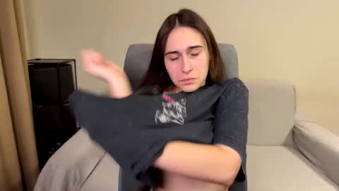 alicekollt online show from 11, 3, 2026