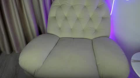 AliceLevine online show from 27, 11, 2025