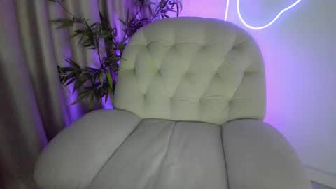 AliceLevine online show from 18, 3, 2026