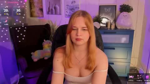 Snapshot of alicepopsy chatting on 23, 9, 2025 Alice online show from 23, 9, 2025