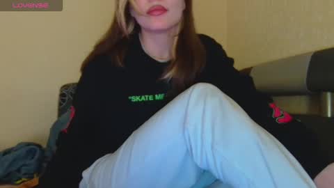 Snapshot of alicewoolfy chatting on 7, 2, 2026 AliceWoolfy online show from 7, 2, 2026