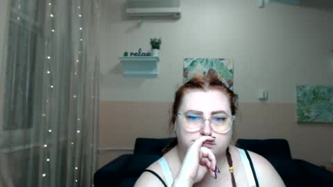 Snapshot of alicia_side_red chatting on 27, 6, 2026 Alicia online show from 27, 6, 2026