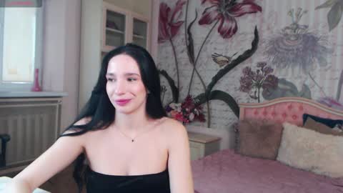 Snapshot of aliciabow chatting on 29, 9, 2025 Veronica online show from 29, 9, 2025