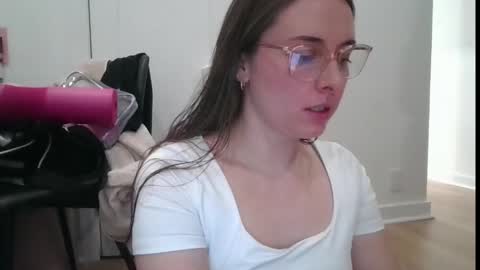 Snapshot of alicjababexo chatting on 2, 6, 2026 alicjateenpolish online show from 2, 6, 2026