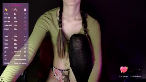 Mia online show from 10, 2, 2025