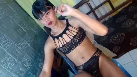 aliexagrey online show from 18, 4, 2026