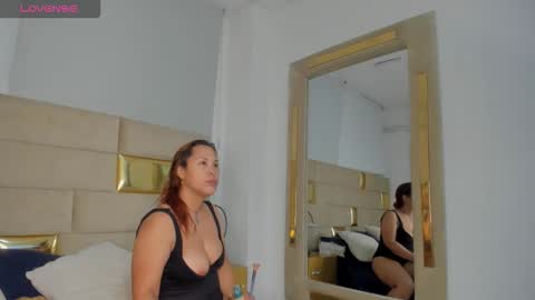 aliice_santos online show from 4, 2, 2026