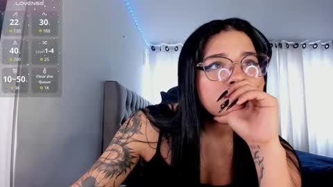 aliice_walker_ online show from 13, 11, 2025