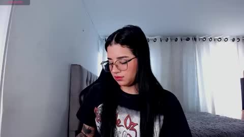 aliice_walker_ online show from 16, 11, 2025