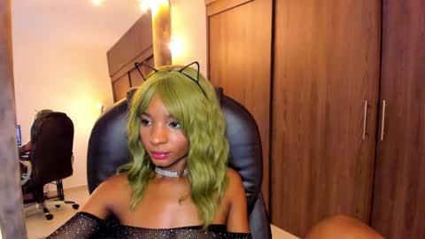 Snapshot of alika_houston chatting on 2, 2, 2025 IG Alik nasso online show from 2, 2, 2025