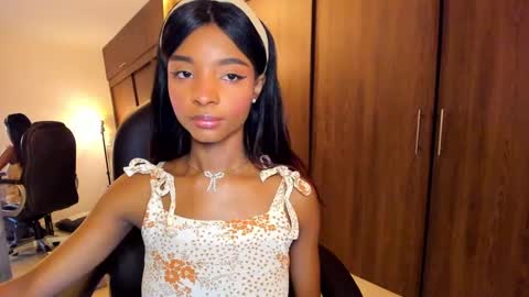 Snapshot of alika_houston chatting on 18, 9, 2025 IG Alik nasso online show from 18, 9, 2025