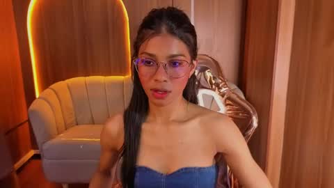 alina_b_ online show from 15, 5, 2026