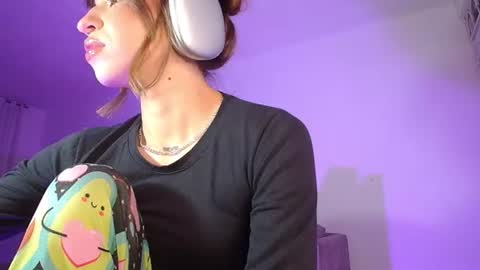 Snapshot of alina_lee01 chatting on 11, 6, 2026 NYX online show from 11, 6, 2026