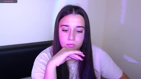 Snapshot of alinaasti_ chatting on 17, 10, 2025 Alina online show from 17, 10, 2025