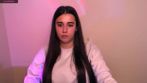 Snapshot of alinaasti_ chatting on 29, 10, 2025 Alina online show from 29, 10, 2025