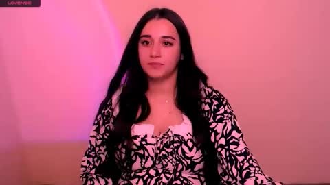 Snapshot of alinaasti_ chatting on 20, 11, 2025 Alina online show from 20, 11, 2025